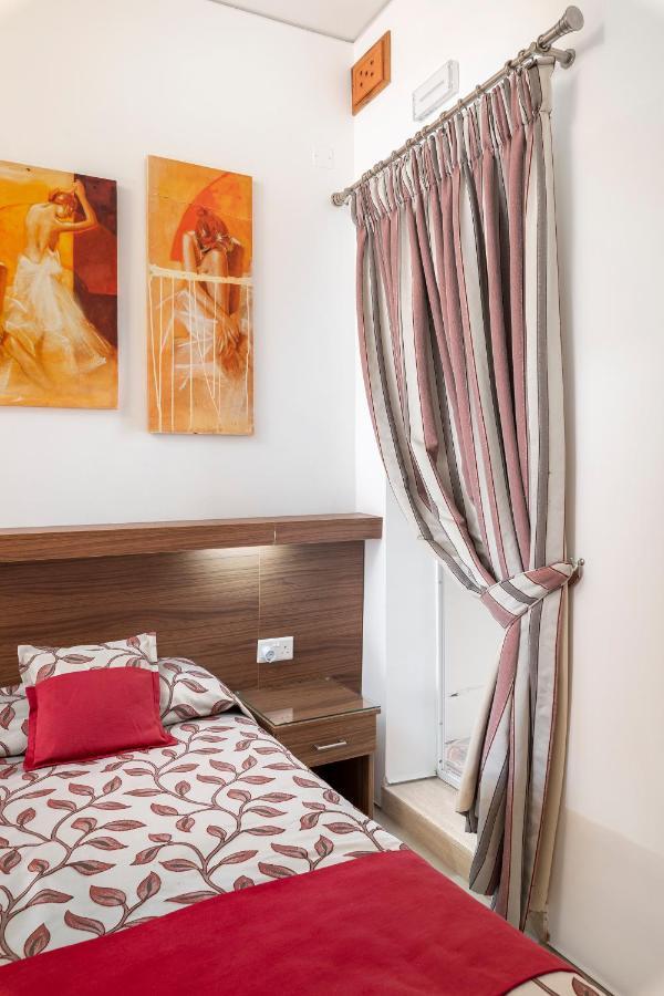 Quayside Apartments 마르사실로크 외부 사진