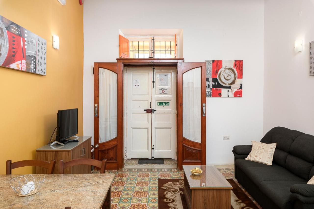 Quayside Apartments 마르사실로크 외부 사진